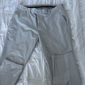 Vineyard Vines Men's Light Gray Chino Pants